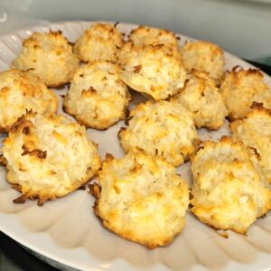 Coconut Macaroons (2 pack)
